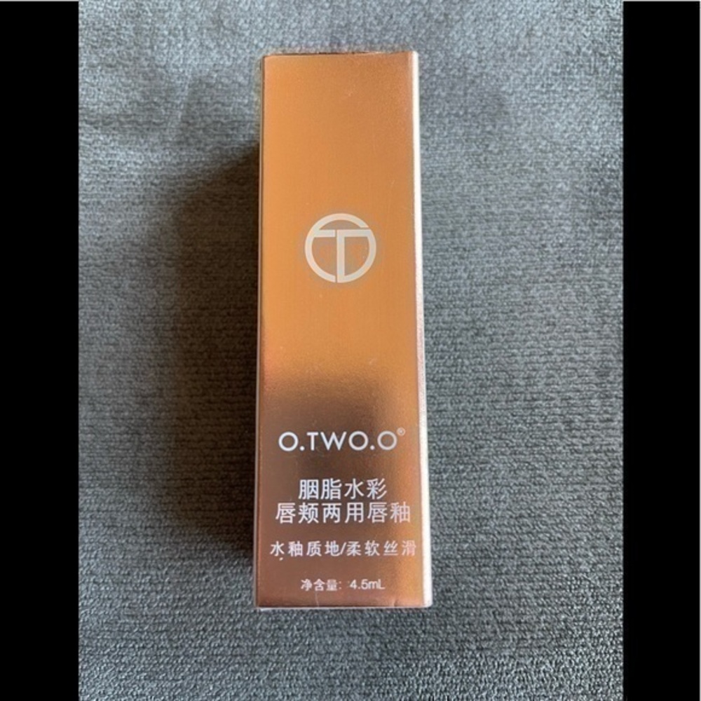 O.TWO.O rogue watercolor lip & cheek tint